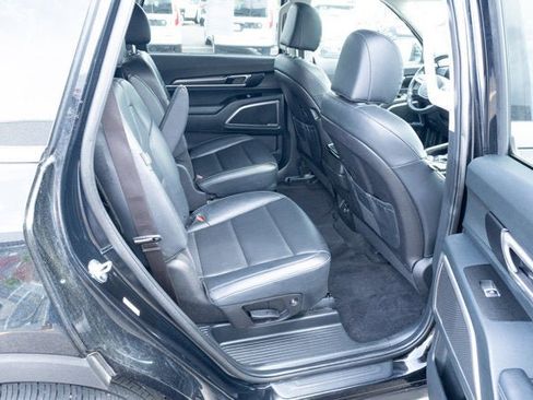 Used 2025 Kia Telluride S FWD image 39