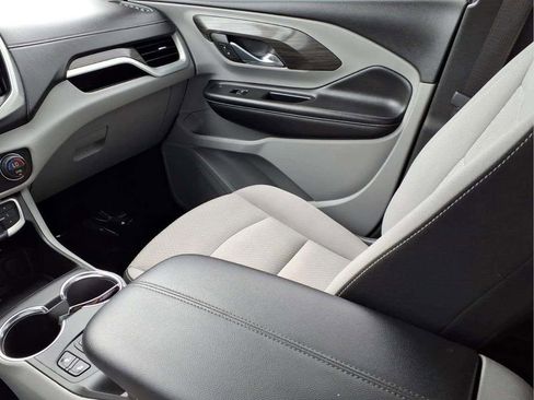 Used 2022 GMC Terrain SLE w/ Driver Convenience Package image 12