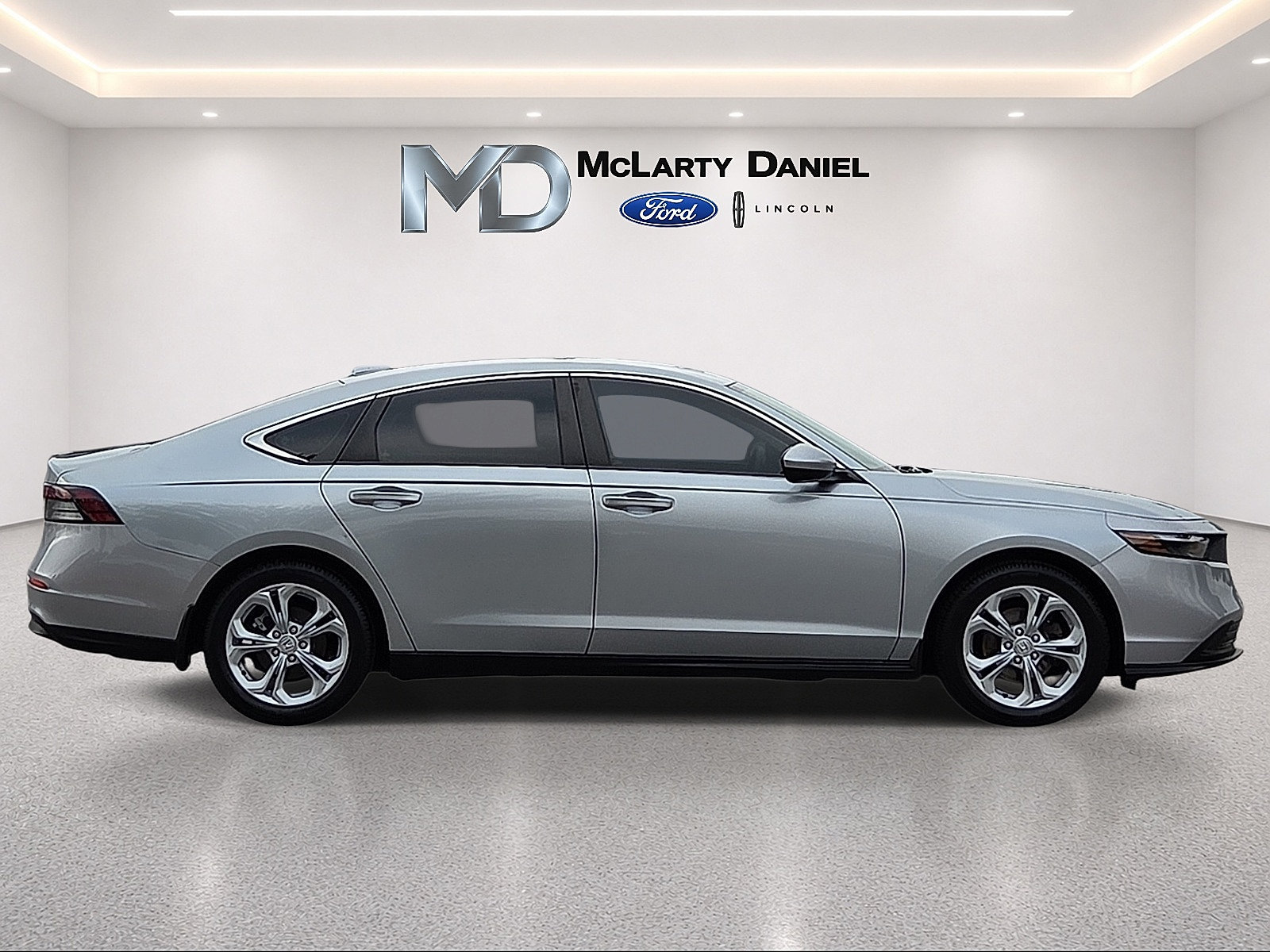 Used 2024 Honda Accord LX image 6