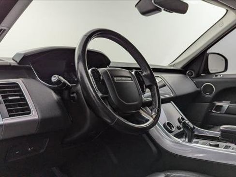 Used 2019 Land Rover Range Rover Sport HSE image 24