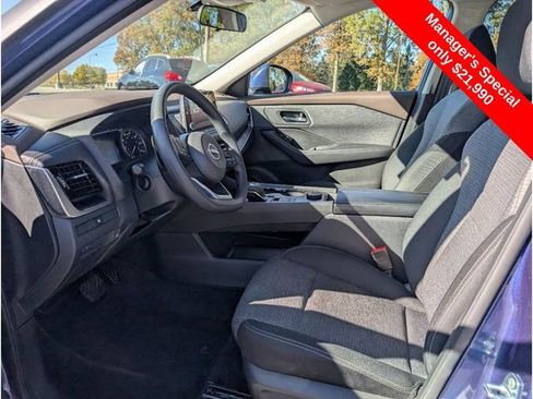 Certified 2023 Nissan Rogue SV image 15