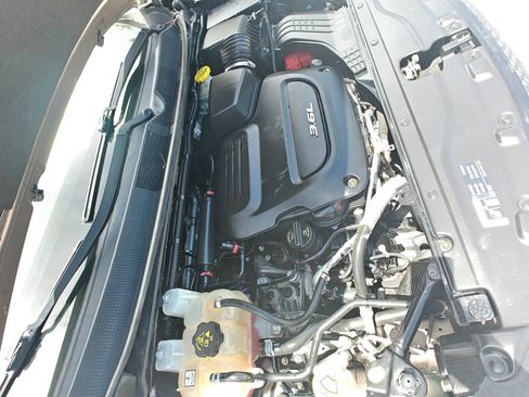 Used 2017 Chrysler Pacifica Touring-L FWD image 28