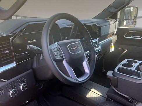 New 2026 GMC Sierra 2500 SLE w/ SLE Value Package; AWD/4WD image 7