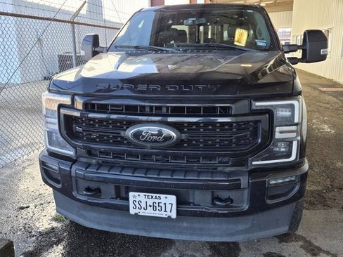 Used 2020 Ford F250 Lariat image 2