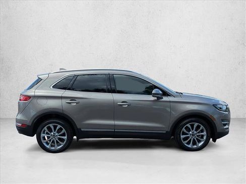 Used 2019 Lincoln MKC Select w/ Select Plus Package FWD image 4