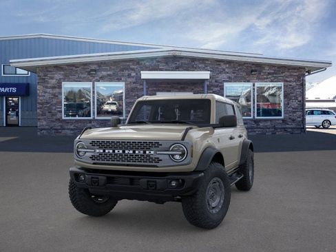 New 2025 Ford Bronco Badlands w/ Sasquatch Package image 2