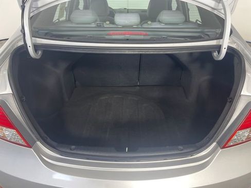 Used 2013 Hyundai Accent GLS FWD image 15