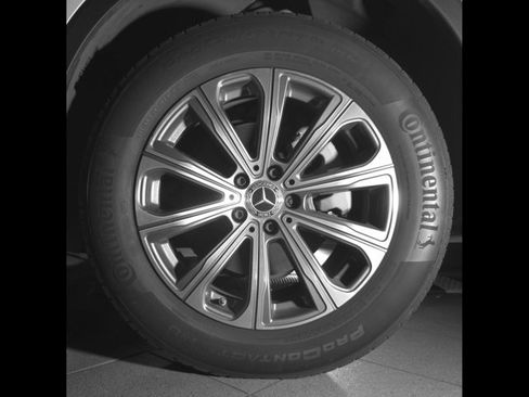 Certified 2023 Mercedes-Benz GLC 300 image 9