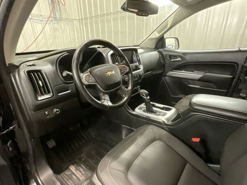 Used 2022 Chevrolet Colorado LT w/ Fleet Safety Package image 9