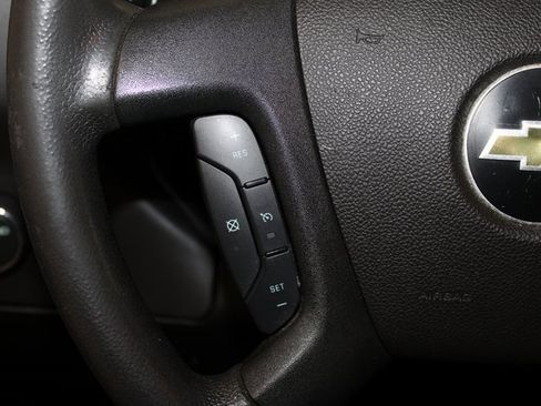 Used 2019 Chevrolet Express 2500 w/ Driver Convenience Package image 27