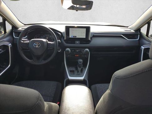 Used 2025 Toyota RAV4 XLE w/ Convenience Package image 18