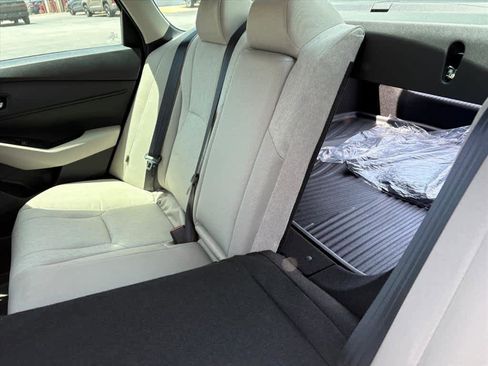 Used 2025 Honda Accord SE image 9