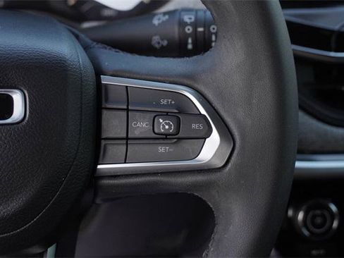 Certified 2023 Jeep Compass Latitude image 26