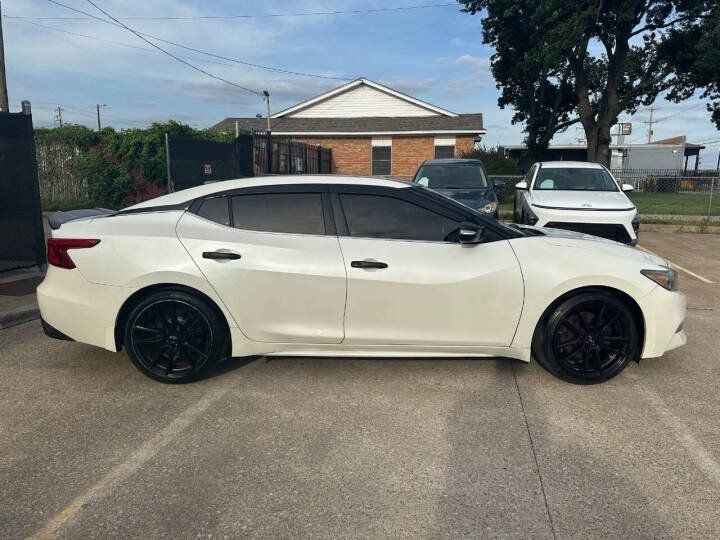 Used 2016 Nissan Maxima SR FWD image 10