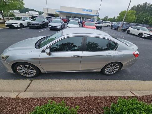 Used 2014 Honda Accord Sport image 2