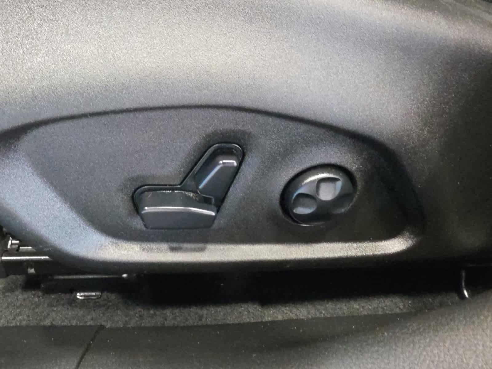 Used 2020 Jeep Renegade Limited AWD/4WD image 16