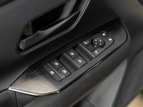 Used 2026 Nissan Kicks S FWD image 18