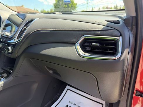 Used 2024 Chevrolet Equinox Premier AWD/4WD image 16