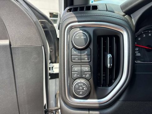 Used 2021 Chevrolet Silverado 1500 LT Trail Boss w/ Convenience Package II AWD/4WD image 24