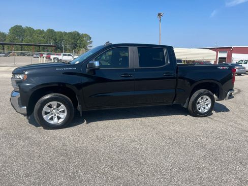 Used 2021 Chevrolet Silverado 1500 LT image 2