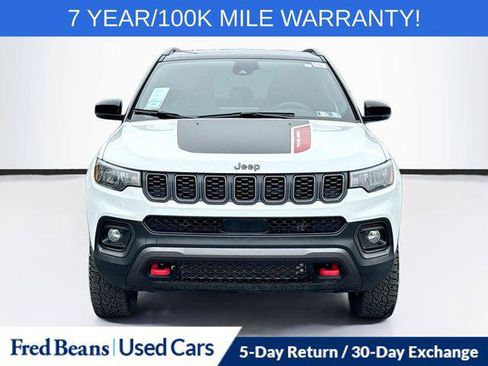 Certified 2026 Jeep Compass Trailhawk AWD/4WD image 2