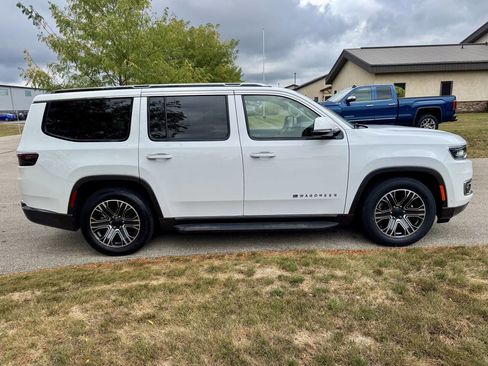 Used 2022 Jeep Wagoneer Series III image 5