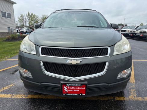 Used 2010 Chevrolet Traverse LT w/ LT Special Edition Package AWD/4WD image 3