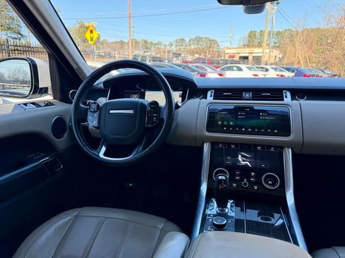 Used 2018 Land Rover Range Rover Sport HSE image 17