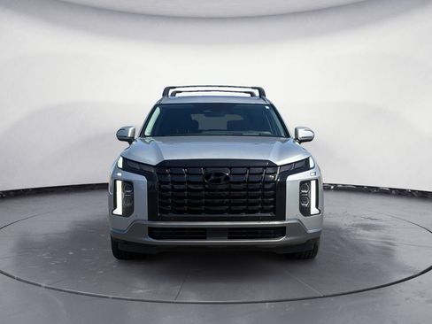 Used 2024 Hyundai Palisade Limited FWD image 2