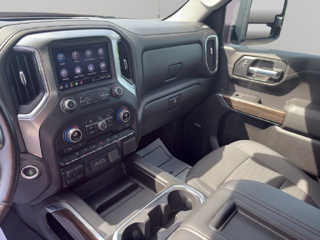 Used 2020 Chevrolet Silverado 1500 RST w/ True North Edition AWD/4WD image 16