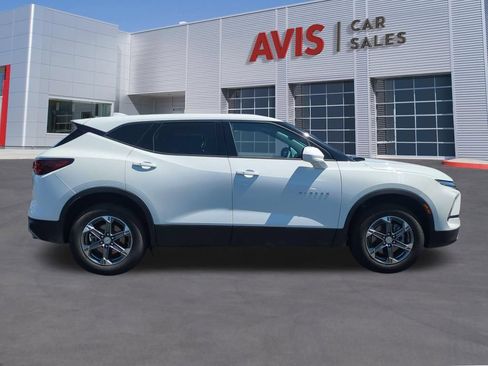 Used 2025 Chevrolet Blazer LT AWD/4WD image 5