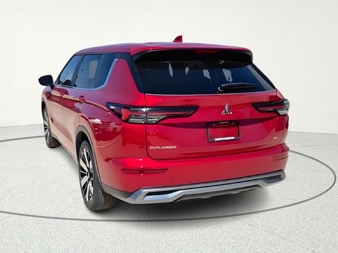 New 2026 Mitsubishi Outlander SE image 5