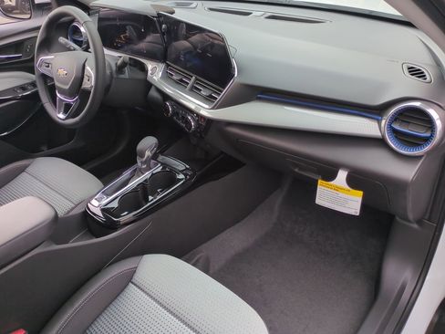 New 2026 Chevrolet Trax LT w/ Driver Confidence Package image 27
