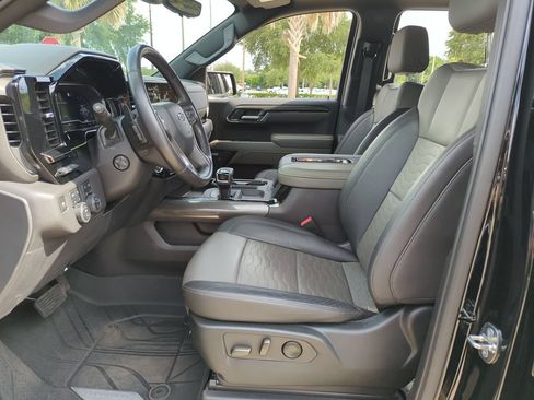 Used 2022 Chevrolet Silverado 1500 ZR2 w/ Technology Package AWD/4WD image 19