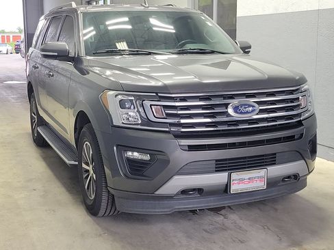 Used 2020 Ford Expedition XLT w/ Equipment Group 202A AWD/4WD image 8