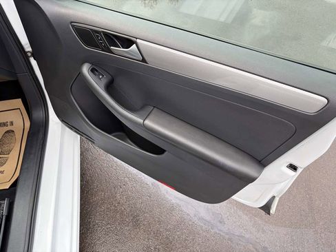 Used 2018 Volkswagen Jetta S image 30