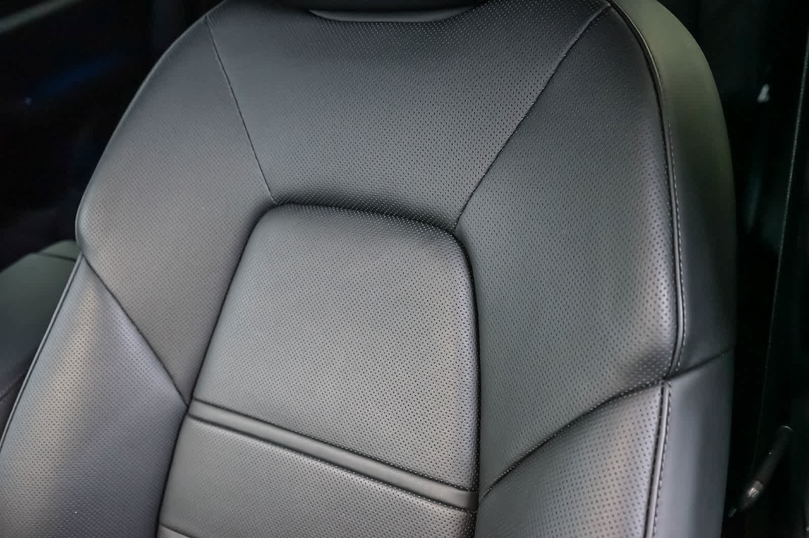Certified 2026 Porsche Cayenne S AWD/4WD image 30