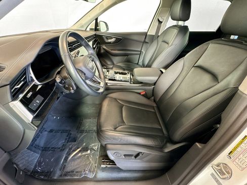 Used 2024 Audi Q7 3.0T Premium Plus AWD/4WD image 19