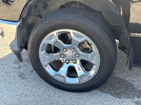 Used 2021 RAM 1500 Lone Star AWD/4WD image 10