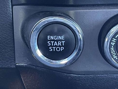 Used 2019 Toyota Tacoma TRD Off-Road w/ Technology Package AWD/4WD image 30
