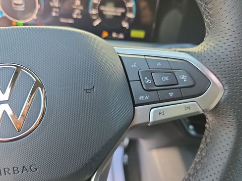 New 2026 Volkswagen Tiguan SE R-Line image 15