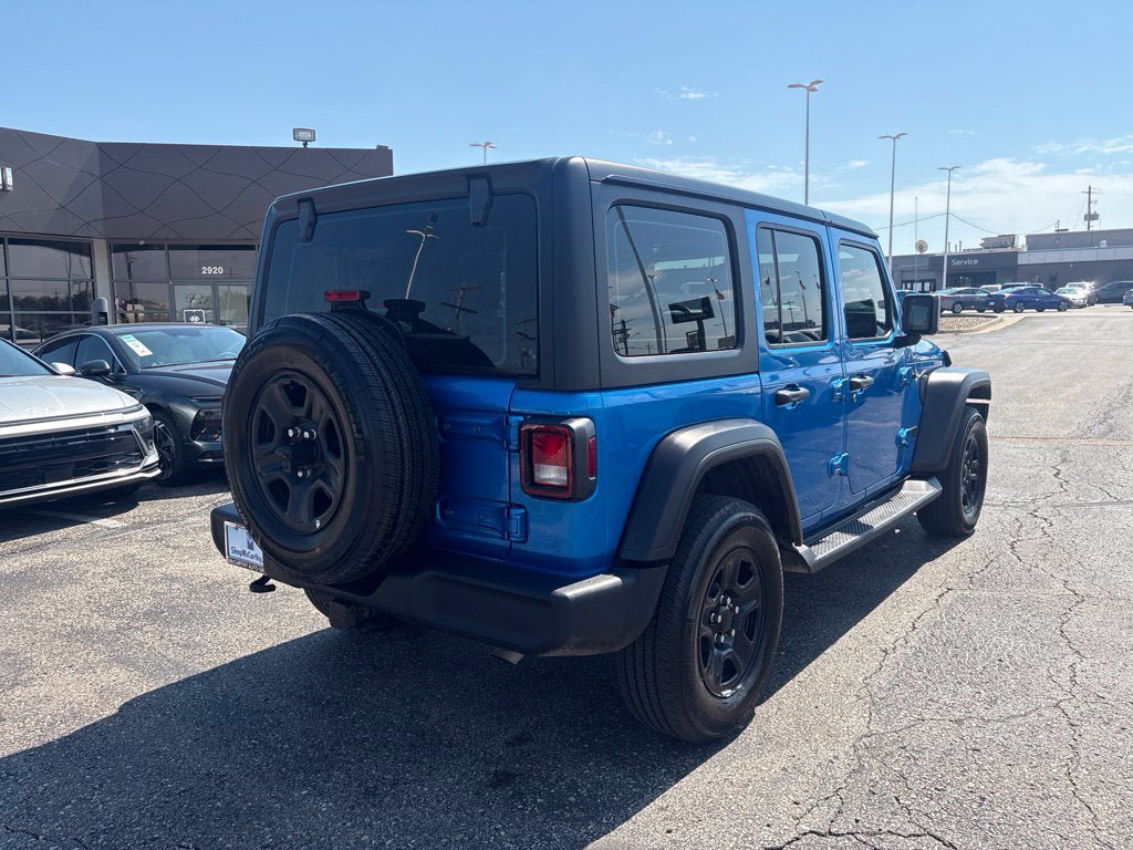 Used 2023 Jeep Wrangler Unlimited Sport AWD/4WD image 6