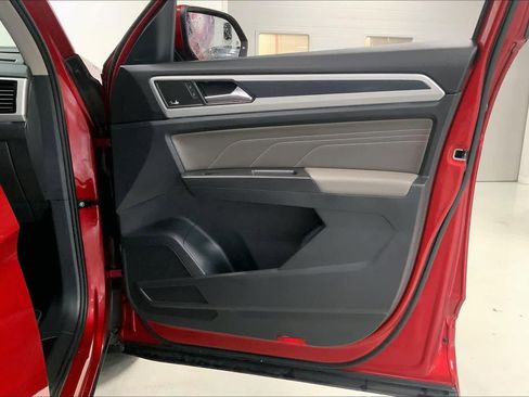 Used 2023 Volkswagen Atlas SEL Premium image 26