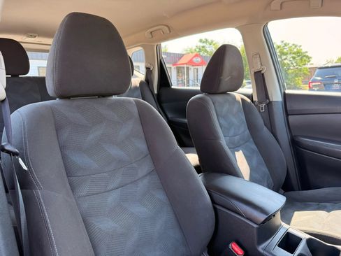 Used 2015 Nissan Rogue S AWD/4WD image 23