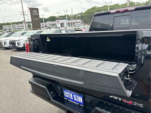 Used 2023 GMC Sierra 1500 AT4X AWD/4WD image 31