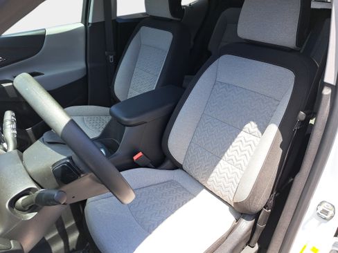 Used 2022 Chevrolet Equinox LS w/ LS Convenience Package FWD image 12