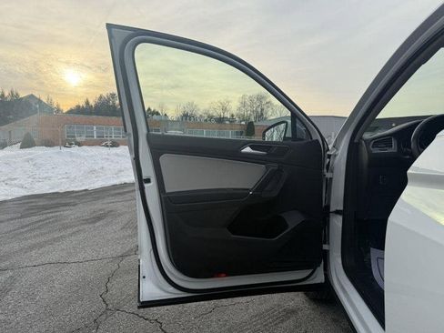 Used 2018 Volkswagen Tiguan S image 13