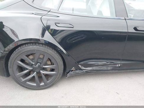 Used 2022 Tesla Model S Plaid AWD/4WD image 10