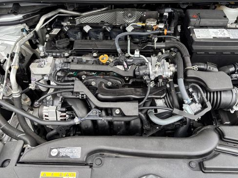Used 2025 Toyota Corolla LE FWD image 30