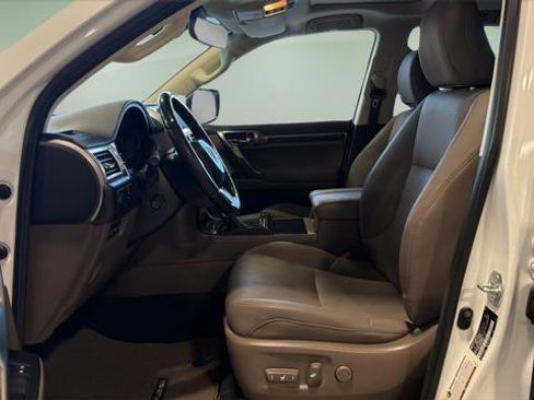 Certified 2023 Lexus GX 460 Premium w/ Premium Package image 11